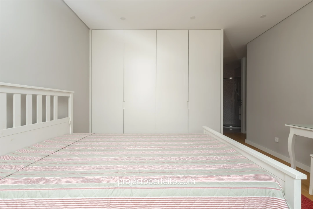 Apartamento T4 para Arrendamento em Espinho Foto 14