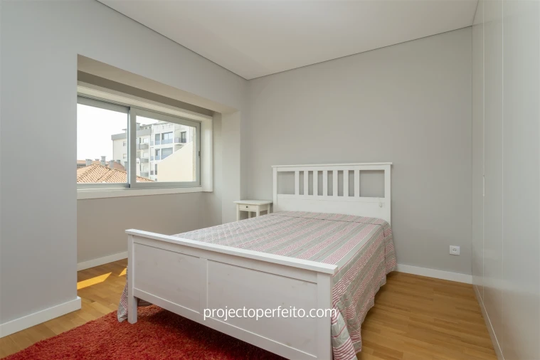 Apartamento T4 para Arrendamento em Espinho Foto 13