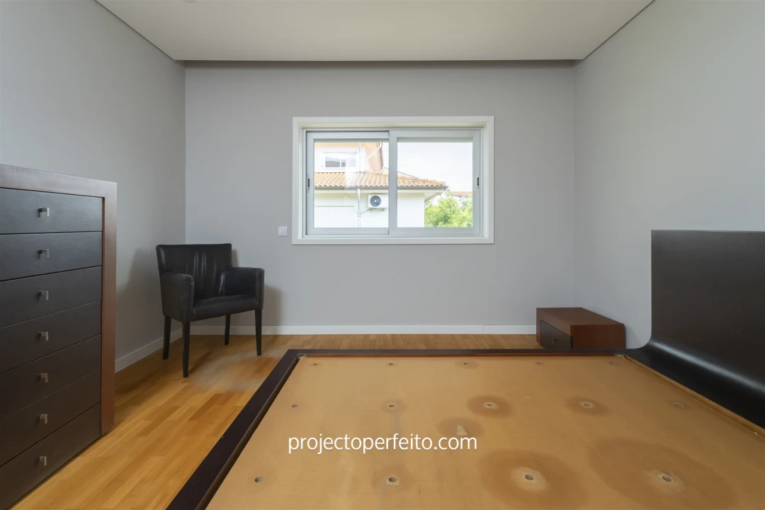 Apartamento T4 para Arrendamento em Espinho Foto 17