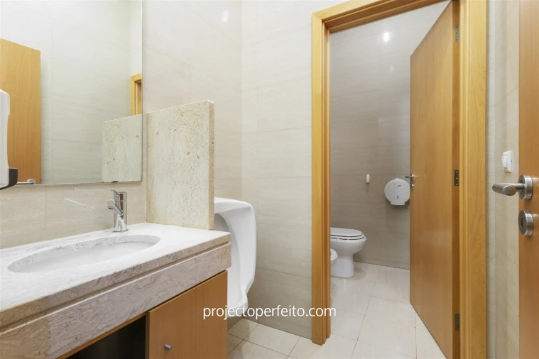 Negócio para Arrendamento em Lourosa Foto 12