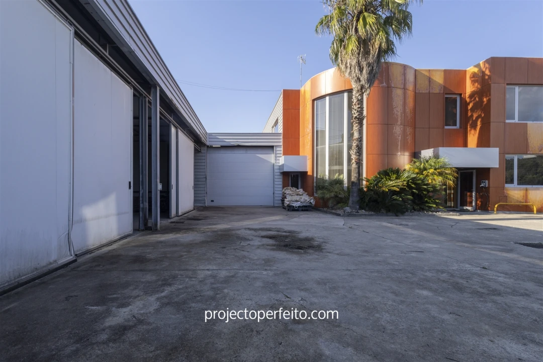 Negócio para Arrendamento em Lourosa Foto 1