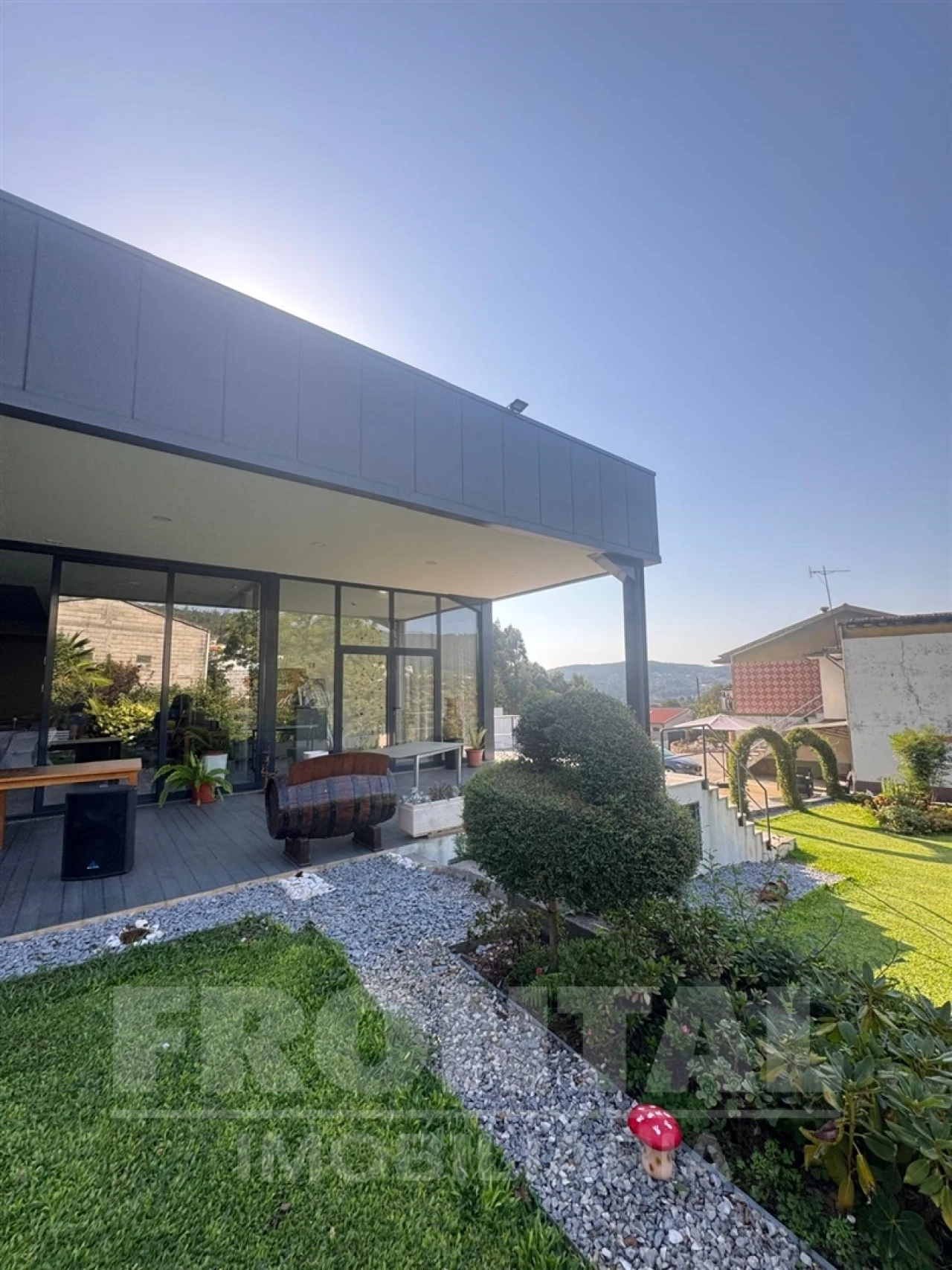 Quinta T0 para Venda em Reguenga Foto 6