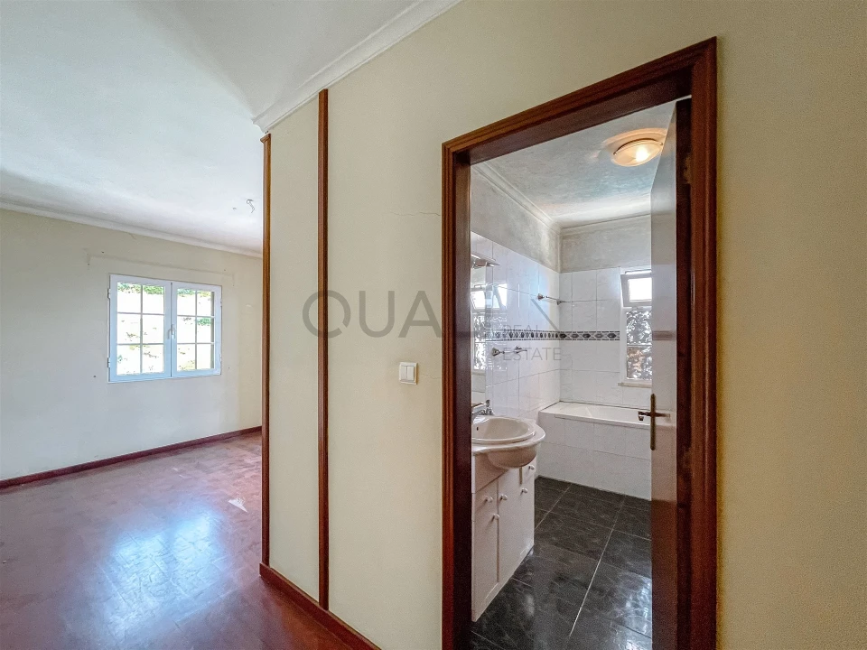 Moradia T3 para Venda em Canhas Foto 12