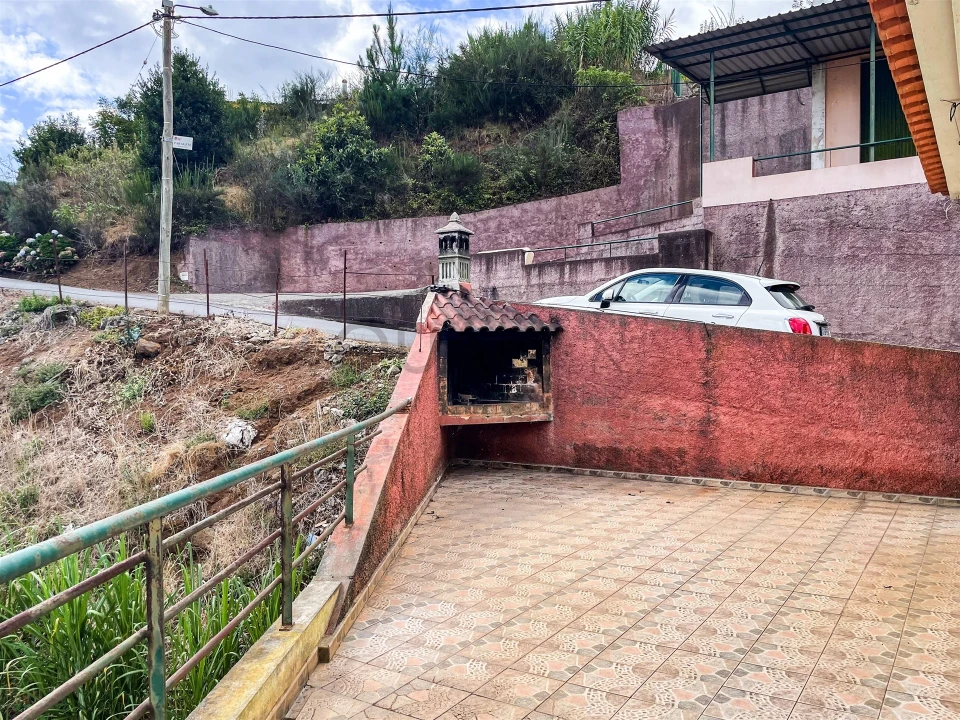 Moradia T3 para Venda em Canhas Foto 34