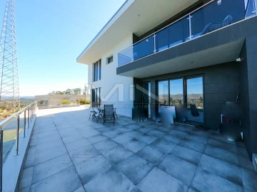 Moradia T5 para Venda em Gondomar (São Cosme), Valbom e Jovim