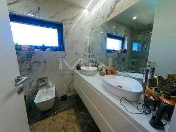 Moradia T5 para Venda em Gondomar (São Cosme), Valbom e Jovim