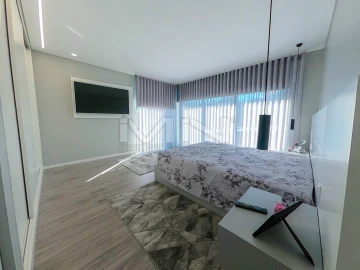 Moradia T5 para Venda em Gondomar (São Cosme), Valbom e Jovim