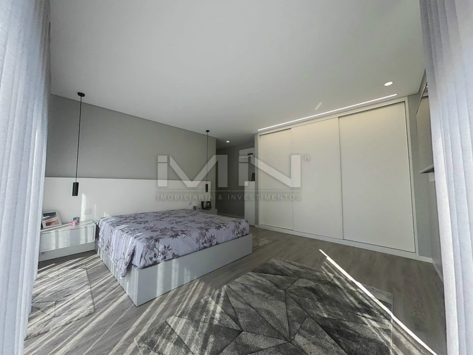 Moradia T5 para Venda em Gondomar (São Cosme), Valbom e Jovim Foto 26