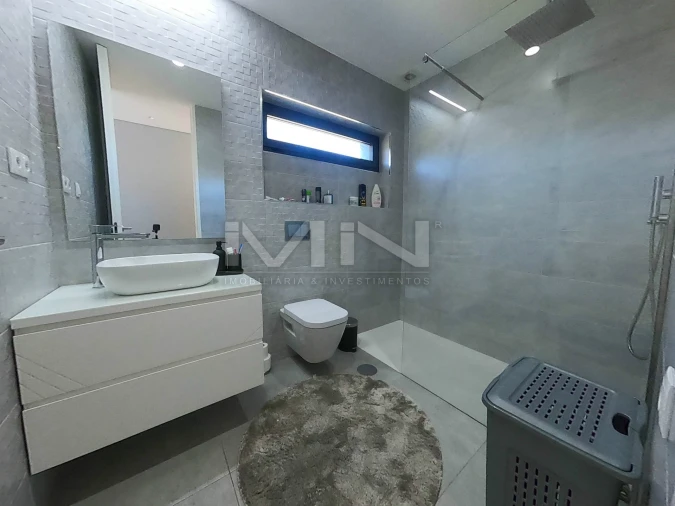 Moradia T5 para Venda em Gondomar (São Cosme), Valbom e Jovim Foto 14