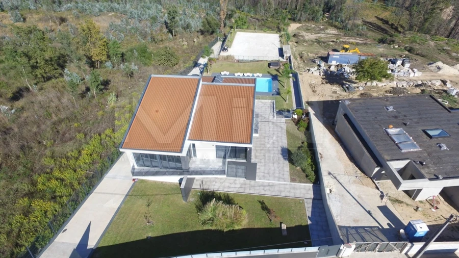 Moradia T5 para Venda em Gondomar (São Cosme), Valbom e Jovim Foto 96