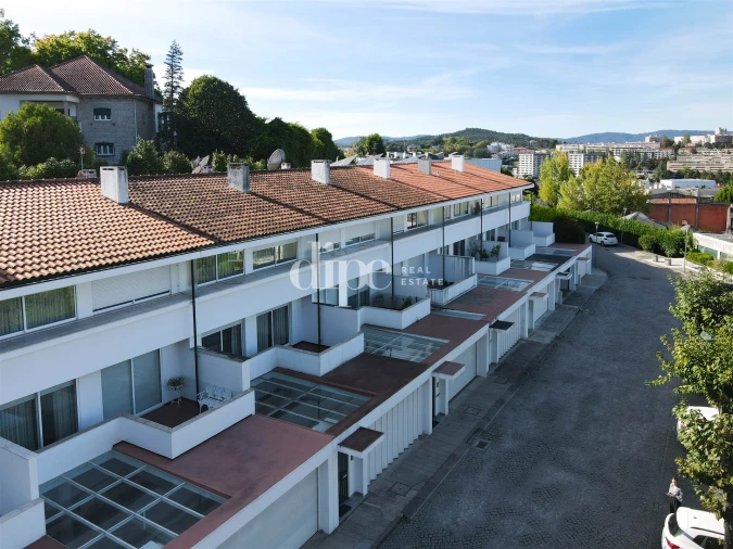 Moradia T3 para Venda em Creixomil Foto 2