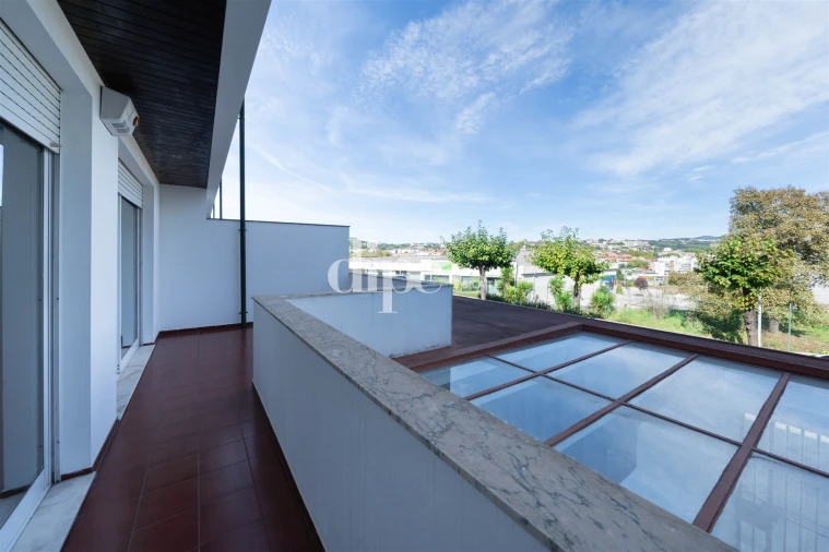 Moradia T3 para Venda em Creixomil Foto 12