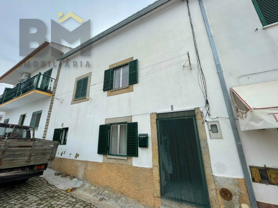 Moradia T4 para Venda em Ladoeiro Foto 1