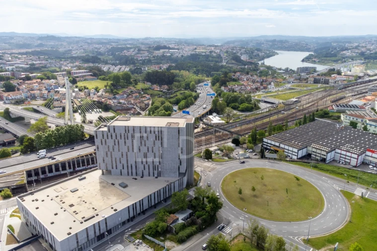 Apartamento T3 para Venda em Campanhã Foto 37