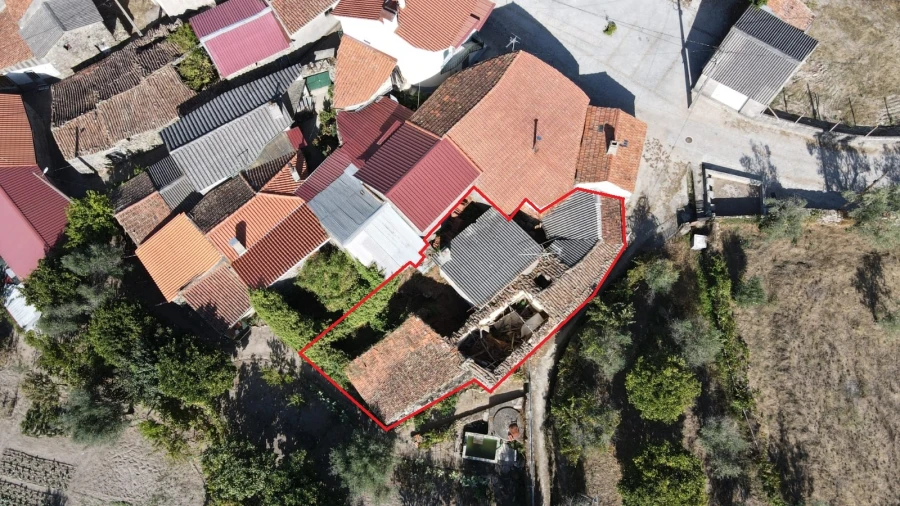 Moradia T2 para Venda em Freixiosa Foto 1