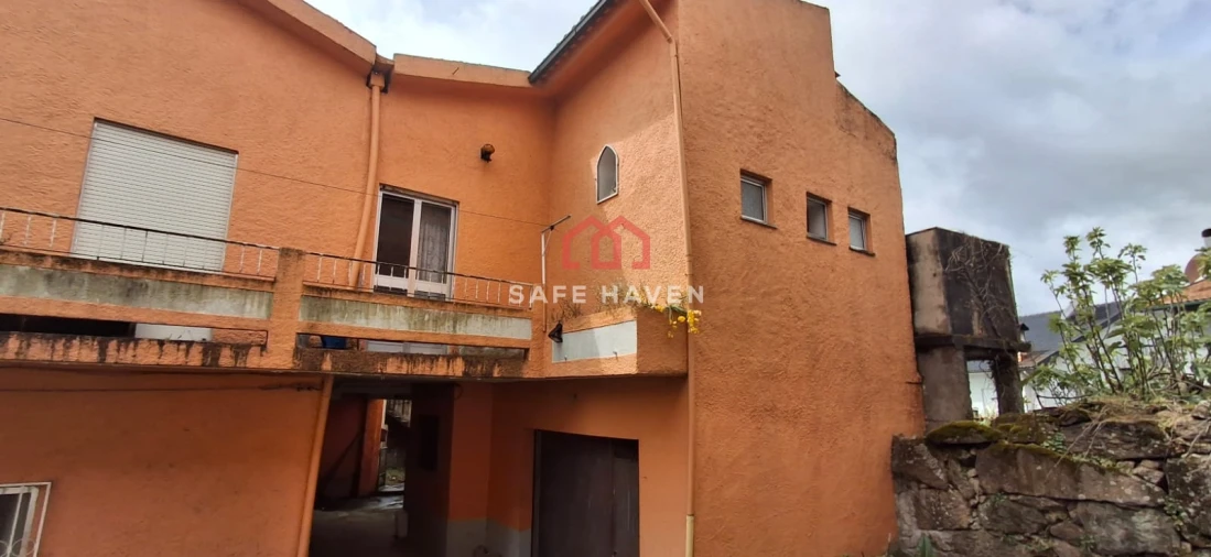 Moradia T4 para Venda em Vila Nova de Tazem Foto 4