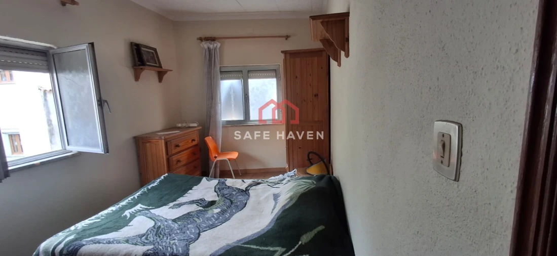 Moradia T4 para Venda em Vila Nova de Tazem Foto 9