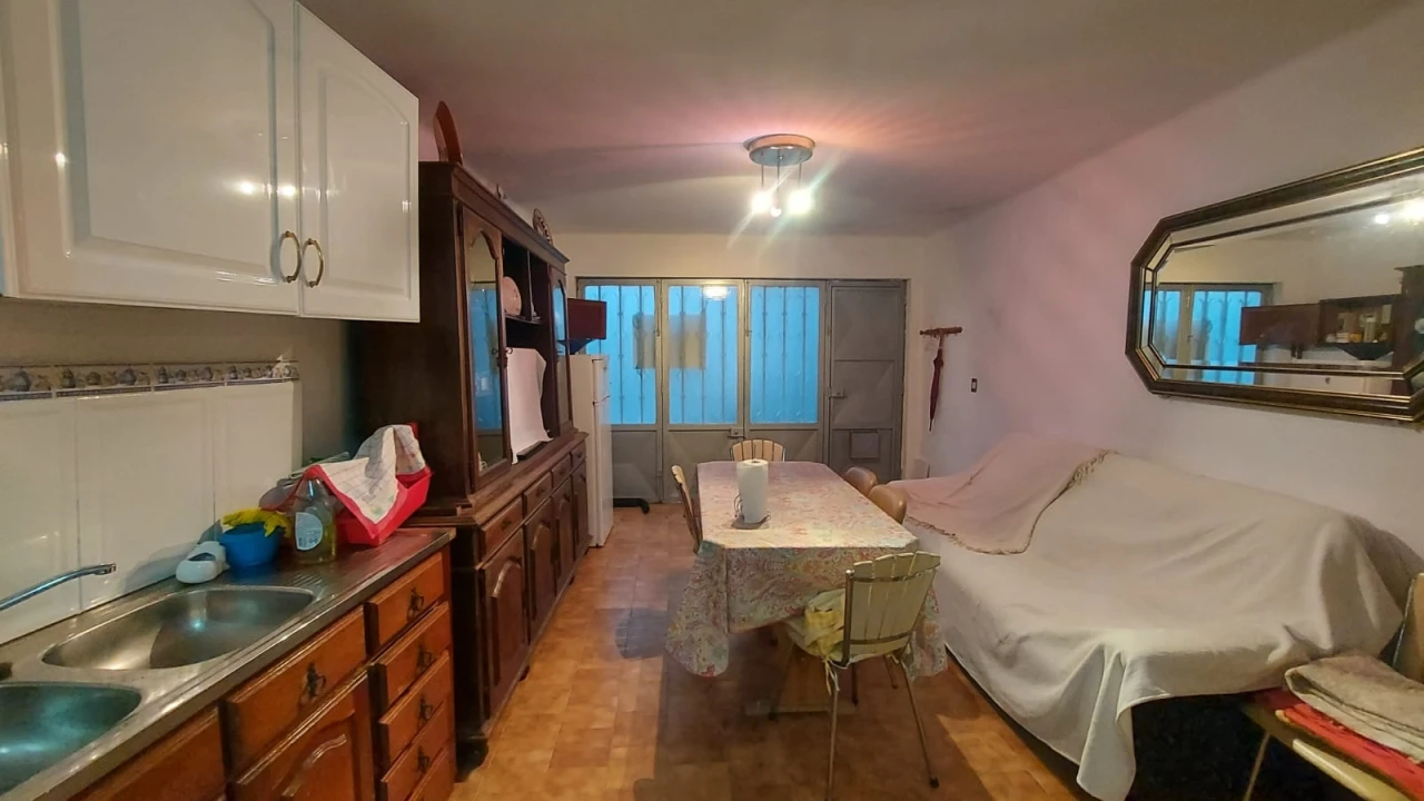 Moradia T2 para Venda em Tourais e Lajes Foto 4