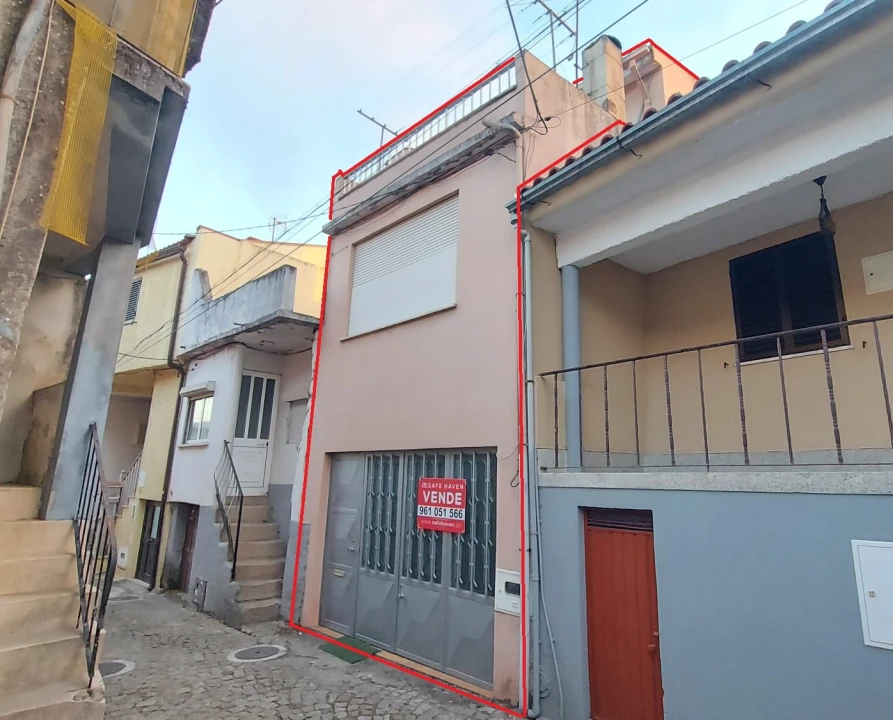 Moradia T2 para Venda em Tourais e Lajes Foto 1