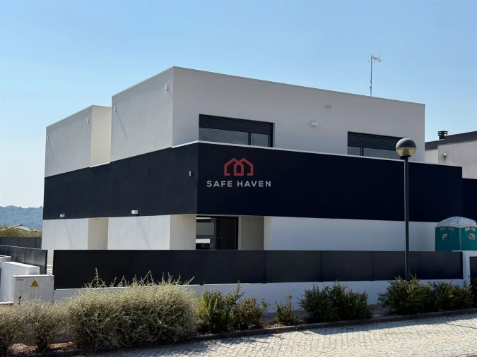 Moradia T3 para Venda em Covilhã e Canhoso Foto 10