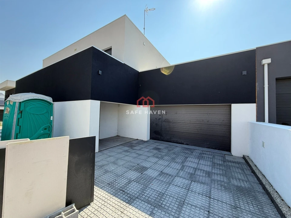 Moradia T3 para Venda em Covilhã e Canhoso Foto 11