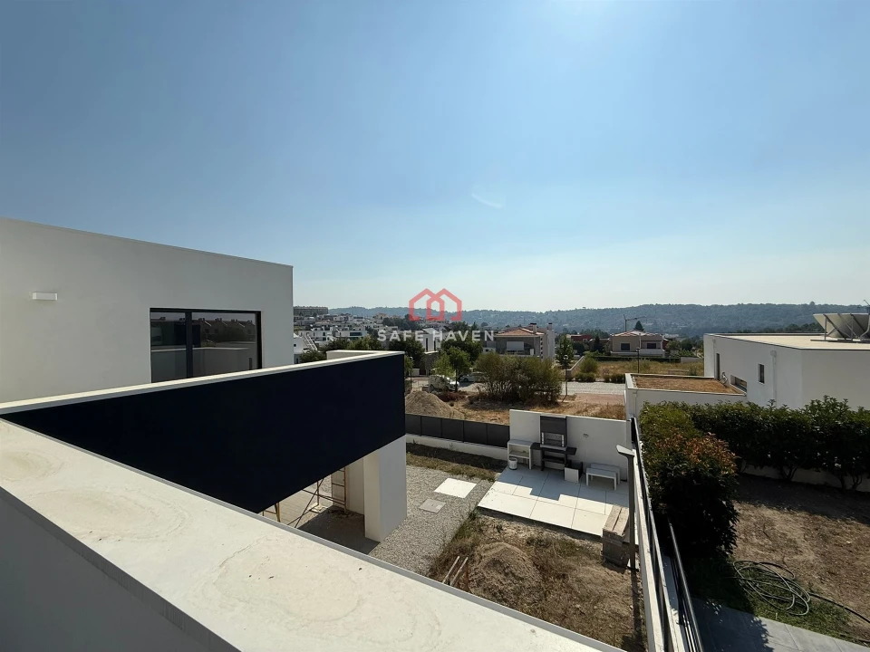 Moradia T3 para Venda em Covilhã e Canhoso Foto 2