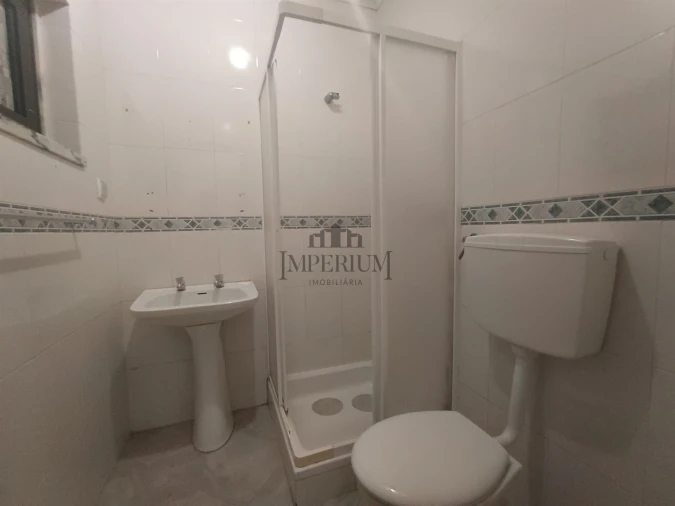 Moradia T2 para Arrendamento em Alenquer (Santo Estêvão e Triana) Foto 6