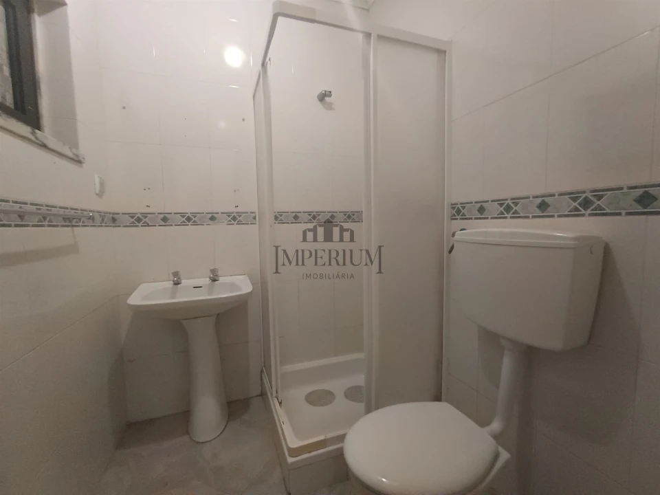 Moradia T2 para Arrendamento em Alenquer (Santo Estêvão e Triana) Foto 6