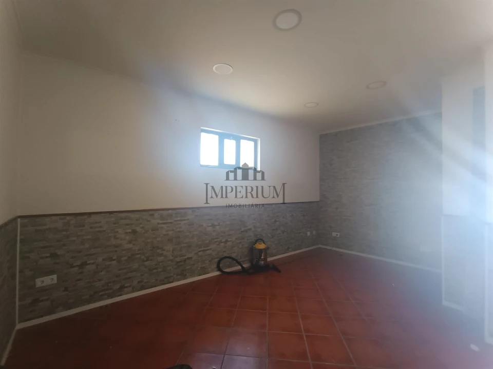 Moradia T2 para Arrendamento em Alenquer (Santo Estêvão e Triana) Foto 10