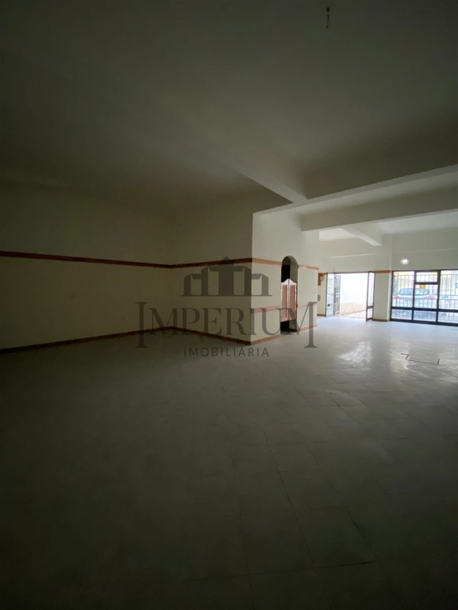 Loja para Venda em Castanheira do Ribatejo e Cachoeiras Foto 2