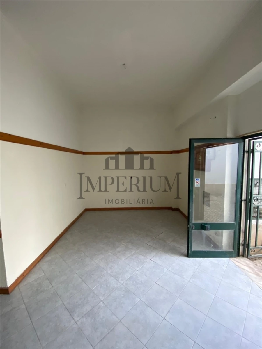 Loja para Venda em Castanheira do Ribatejo e Cachoeiras Foto 3