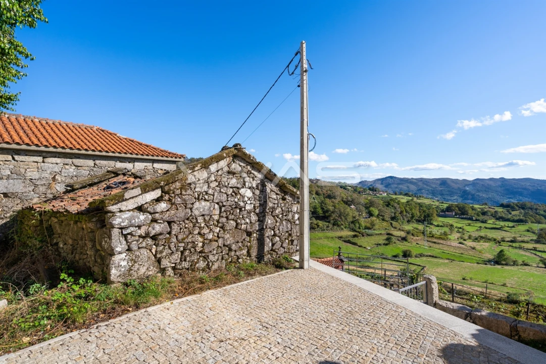 Moradia T0 para Venda em Cibões e Brufe Foto 11