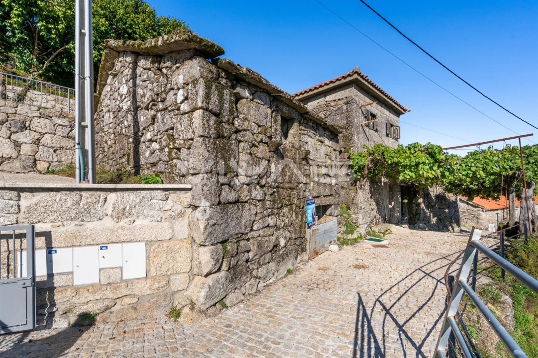 Moradia T0 para Venda em Cibões e Brufe Foto 7