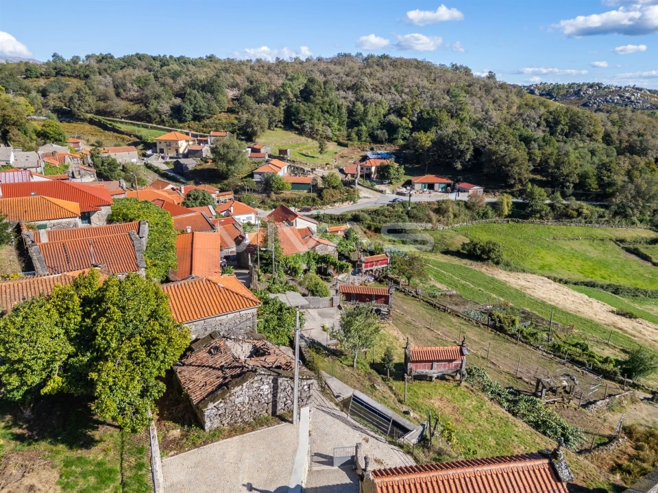 Moradia T0 para Venda em Cibões e Brufe Foto 23