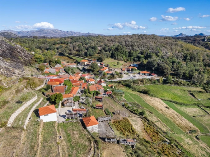 Moradia T0 para Venda em Cibões e Brufe Foto 30