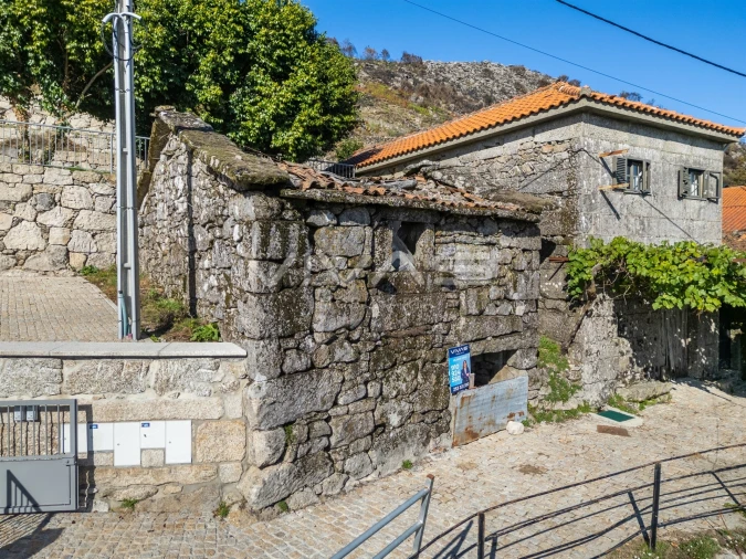 Moradia T0 para Venda em Cibões e Brufe Foto 3