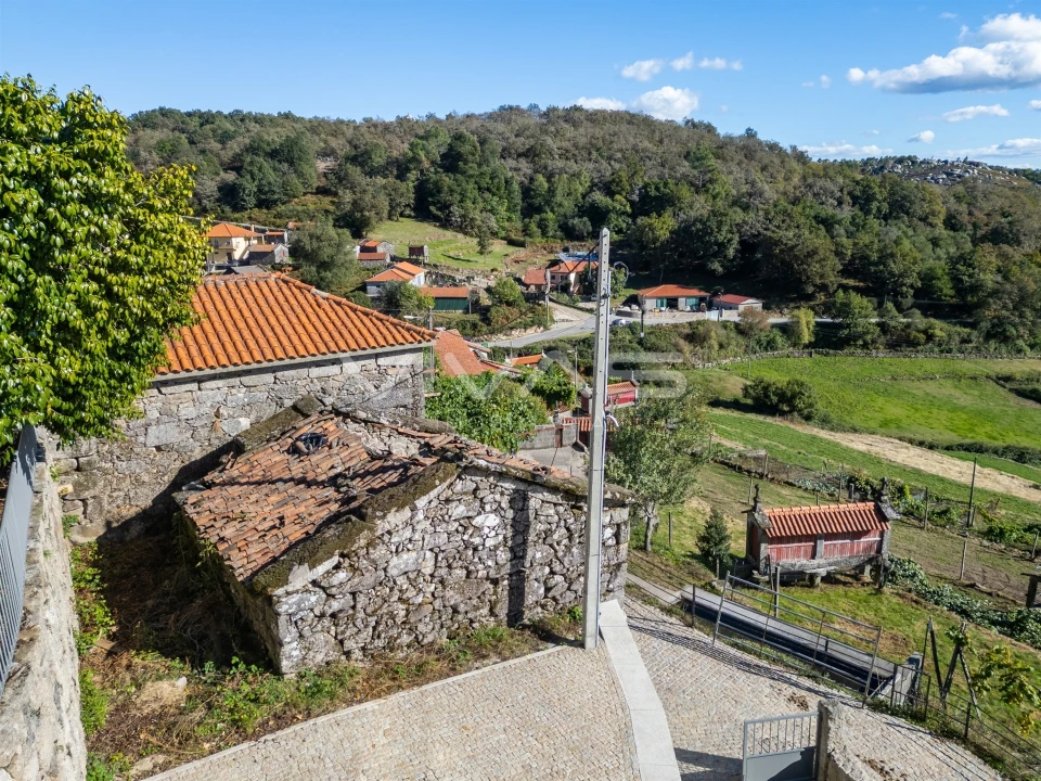 Moradia T0 para Venda em Cibões e Brufe Foto 10