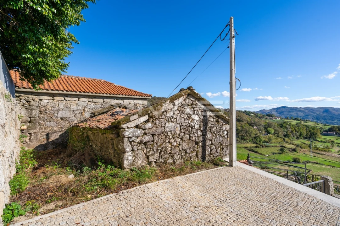 Moradia T0 para Venda em Cibões e Brufe Foto 9