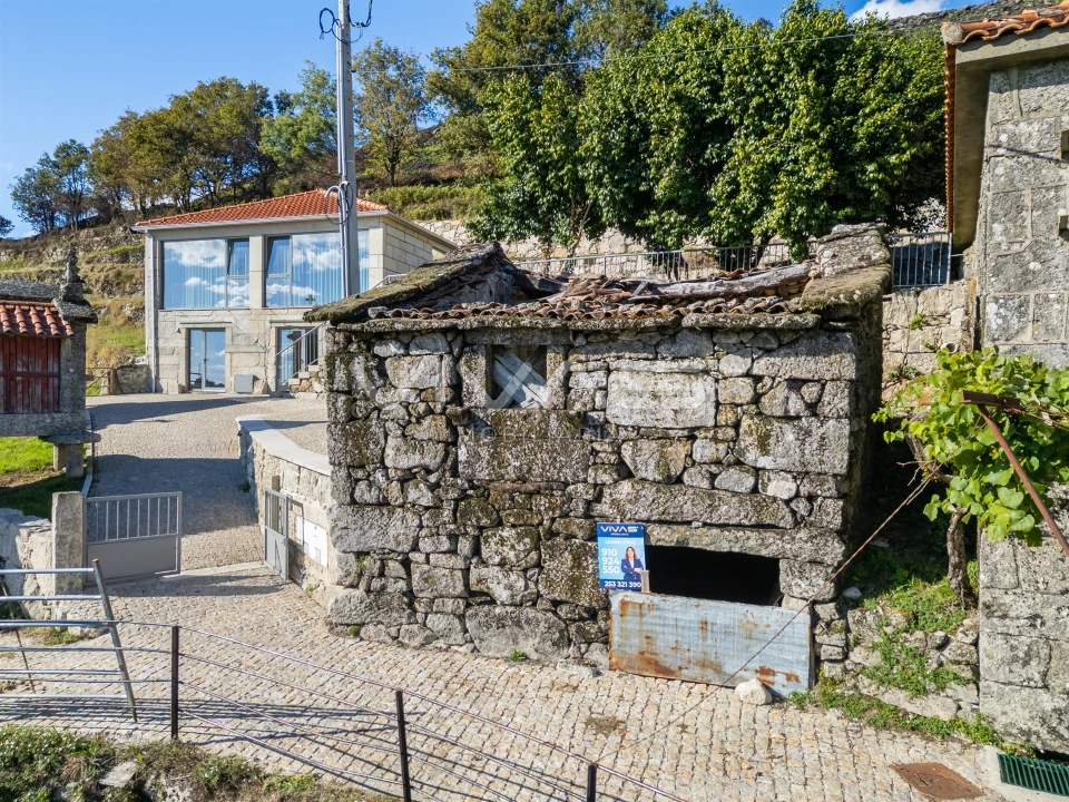 Moradia T0 para Venda em Cibões e Brufe Foto 1