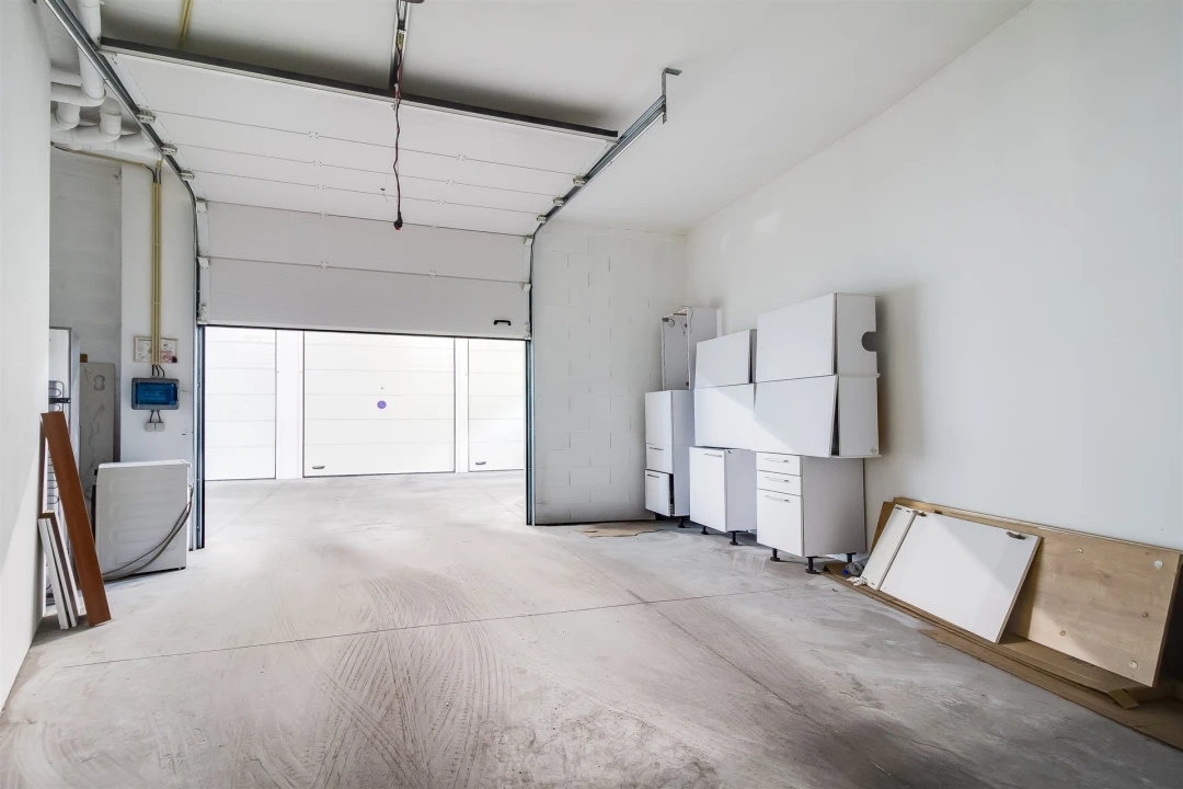 Loja para Arrendamento em Meirinhas Foto 9