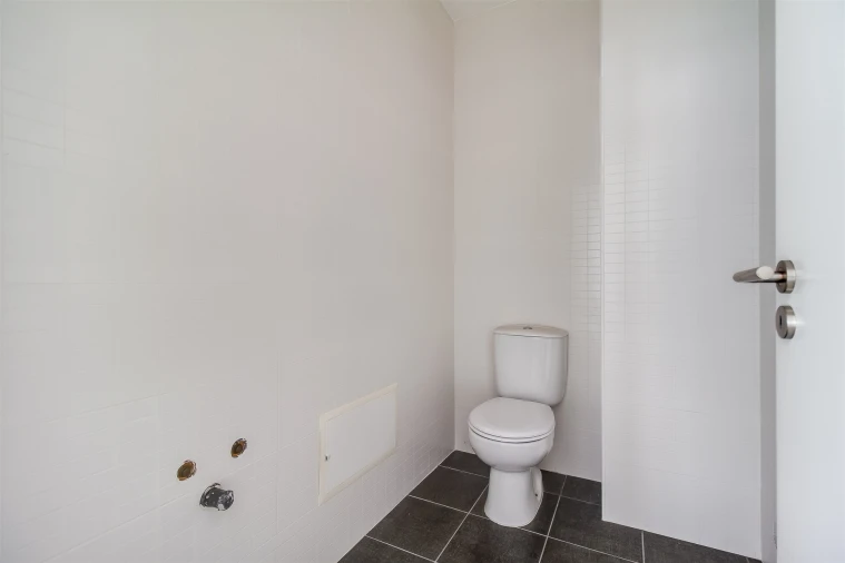 Loja para Arrendamento em Meirinhas Foto 16