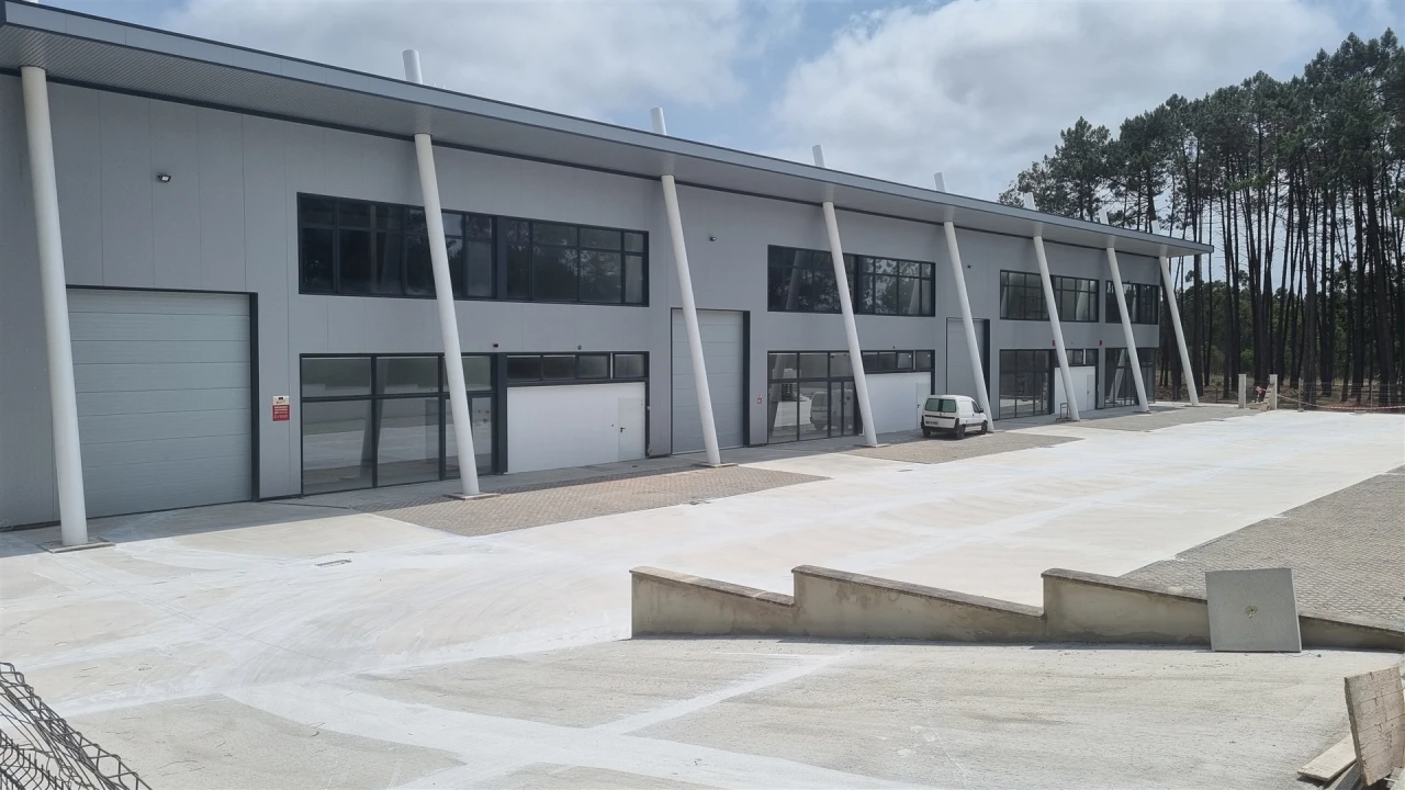 Armazém para Venda em Maceira Foto 1