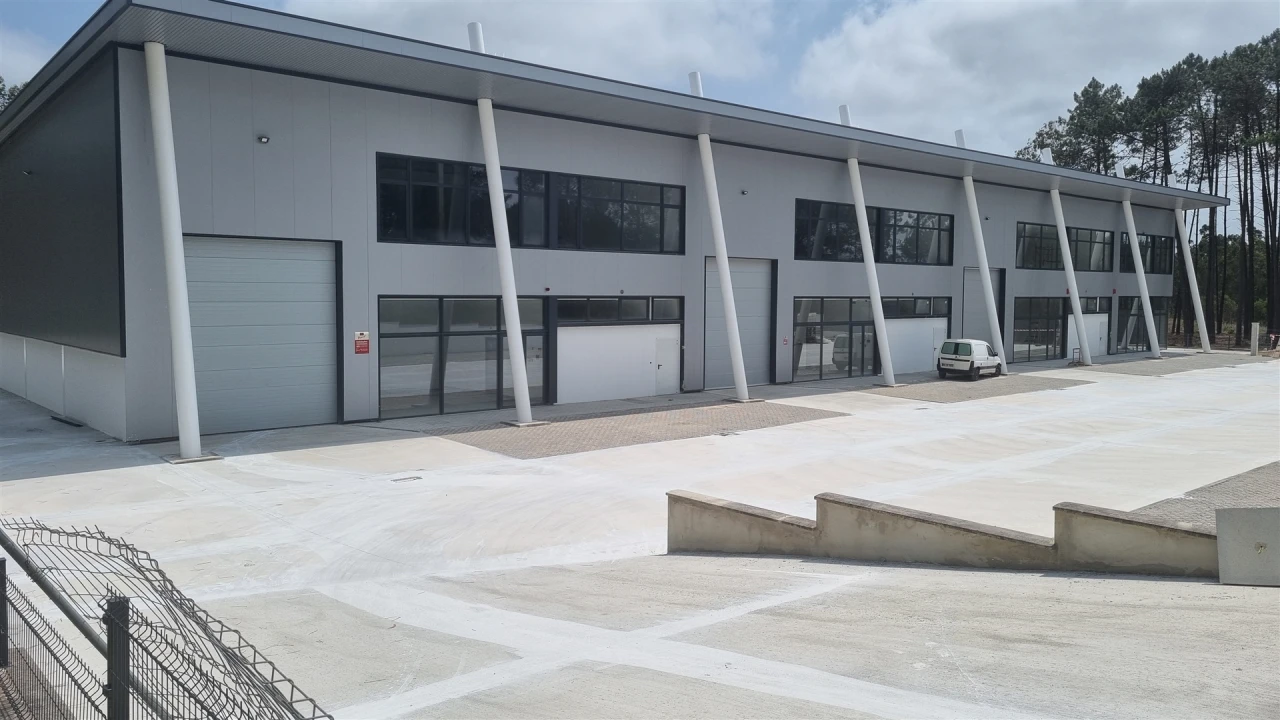 Armazém para Venda em Maceira Foto 21