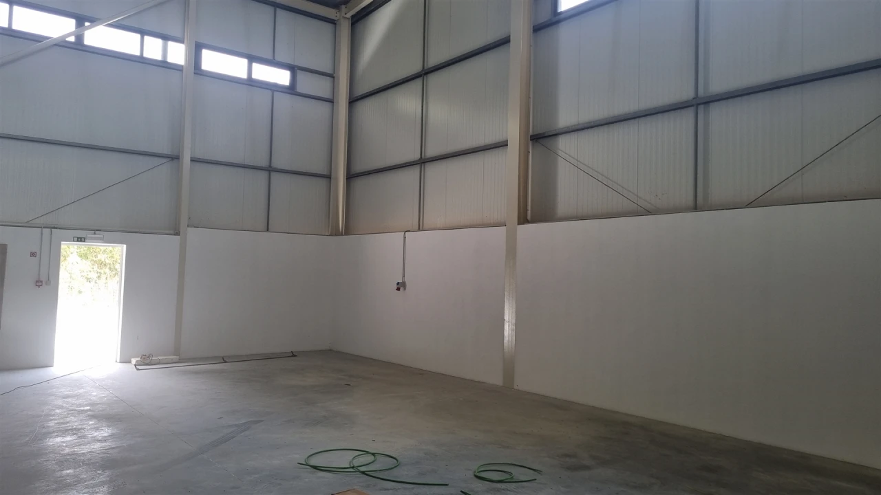 Armazém para Venda em Maceira Foto 20