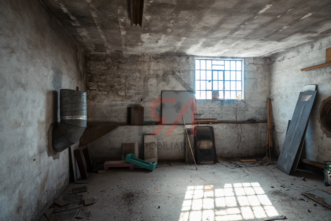 Armazém para Venda em Frazão Arreigada Foto 13