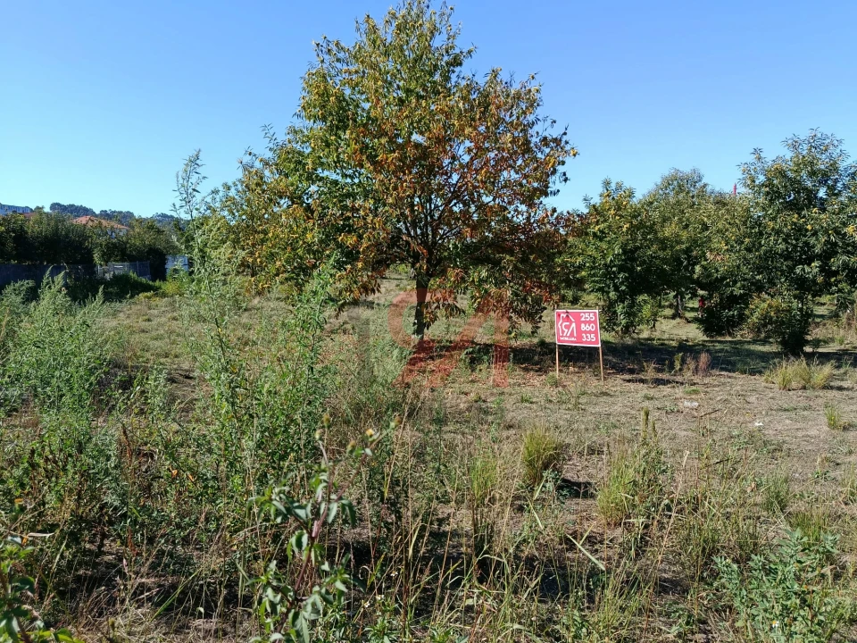 Terreno para Venda em Paços de Ferreira Foto 2