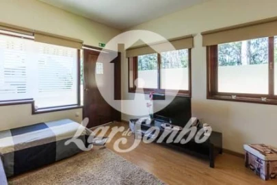 Moradia T4 para Venda em Anta e Guetim