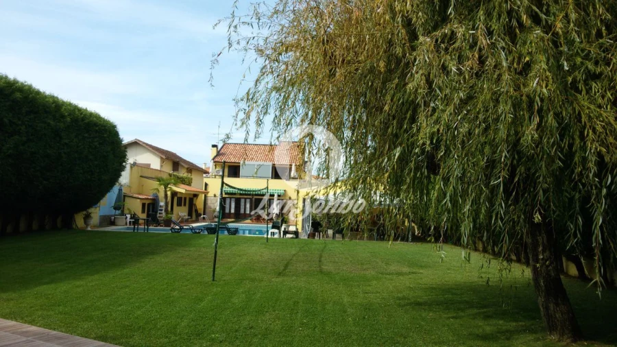 Moradia T4 para Venda em Anta e Guetim Foto 2