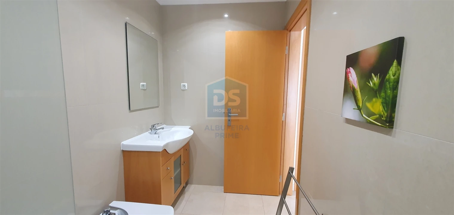 Moradia T2 para Venda em Albufeira e Olhos de Água Foto 9