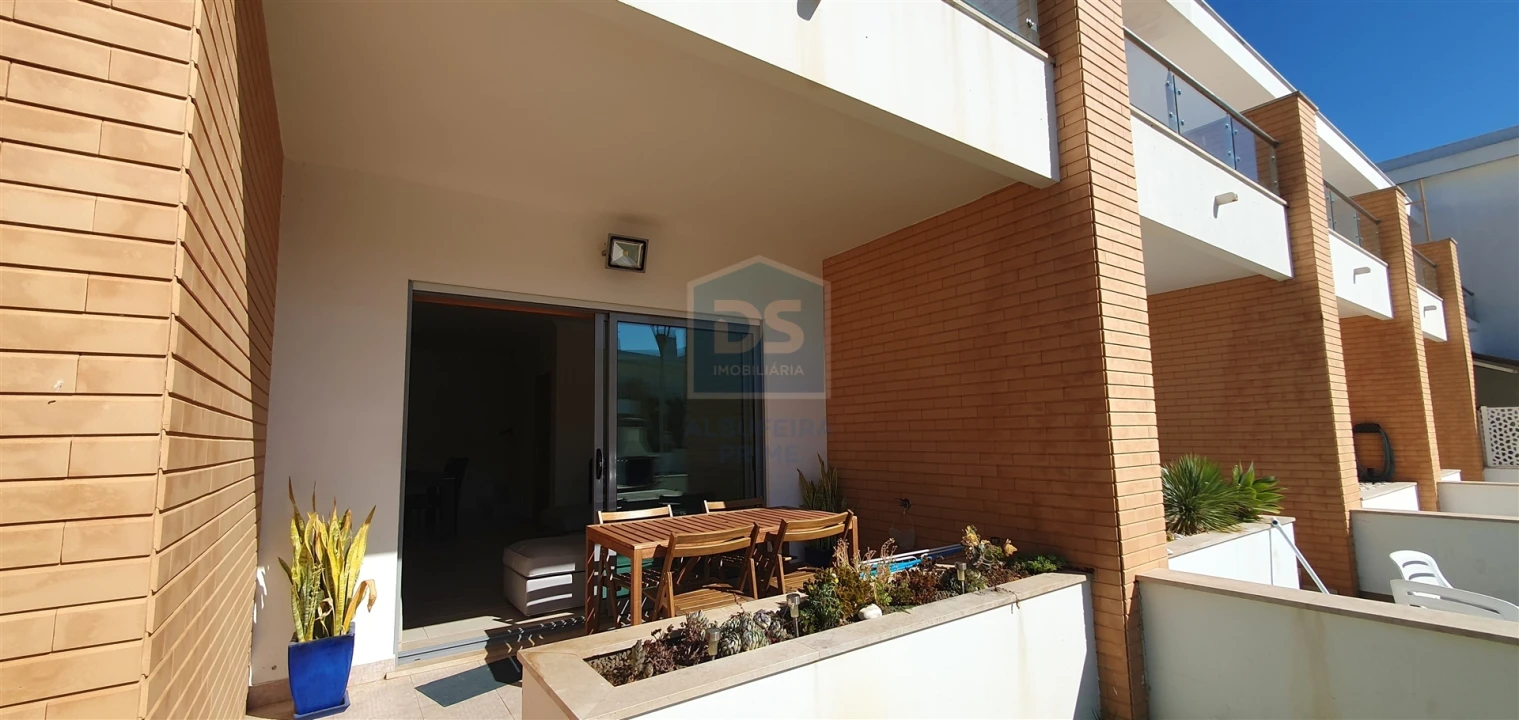 Moradia T2 para Venda em Albufeira e Olhos de Água Foto 26